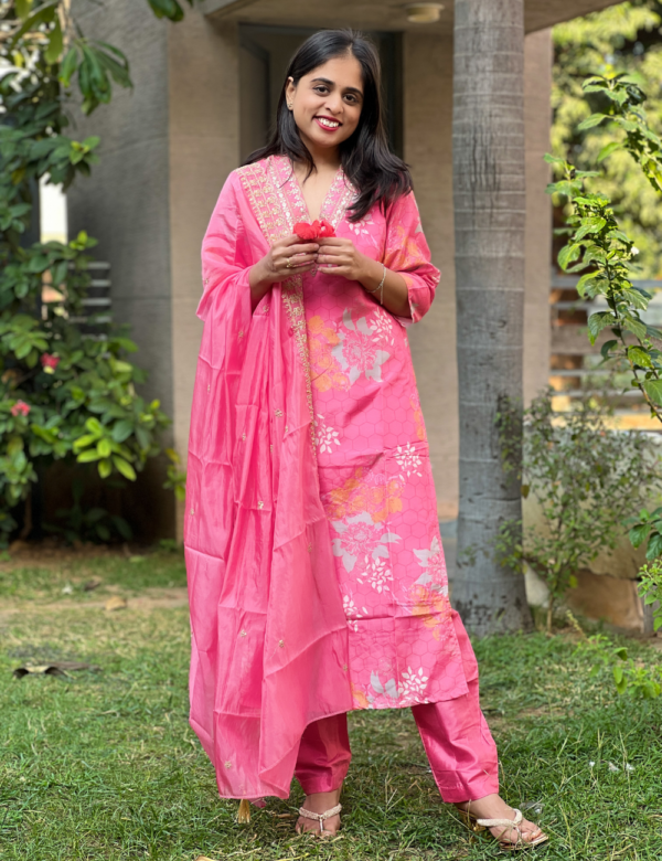 Pink Kurtaset