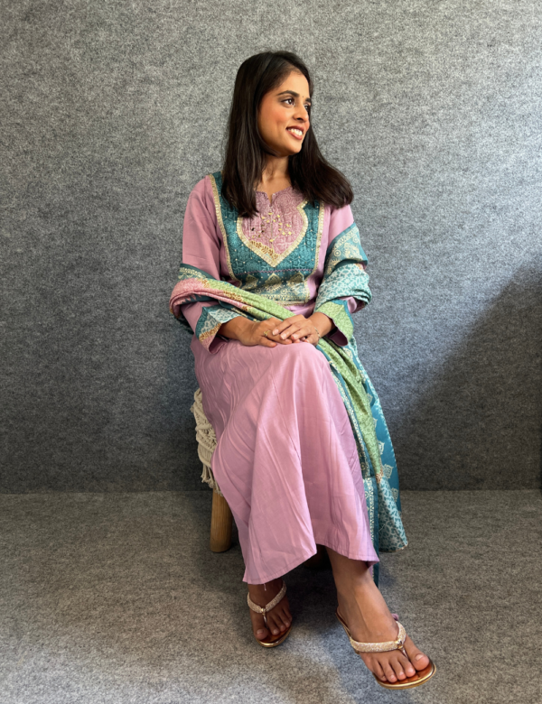 Lavender Kurta Set - Image 2